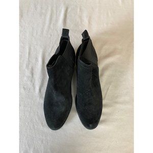 Me Too Zarita Black Suede Chelsea Ankle Boots Size 7 New without Tag